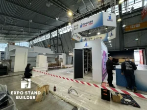 MODULARE AUFBAU FÜR DIE UNITI EXPO IN STUTTGART 66