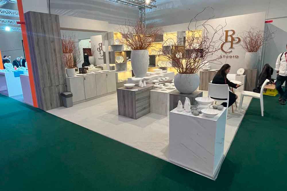 expo stand for royal porcelain