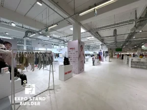 КАСТОМИЗИРОВАННЫЙ МОДУЛЬНЫЙ СТЕНД ДЛЯ ВЫСТАВКИ SUPREME KIDS 30