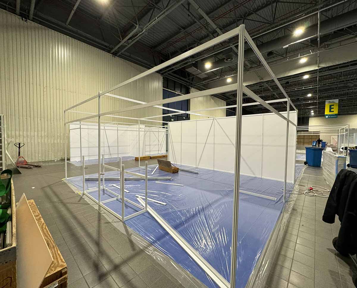 Shell-Scheme Messestand