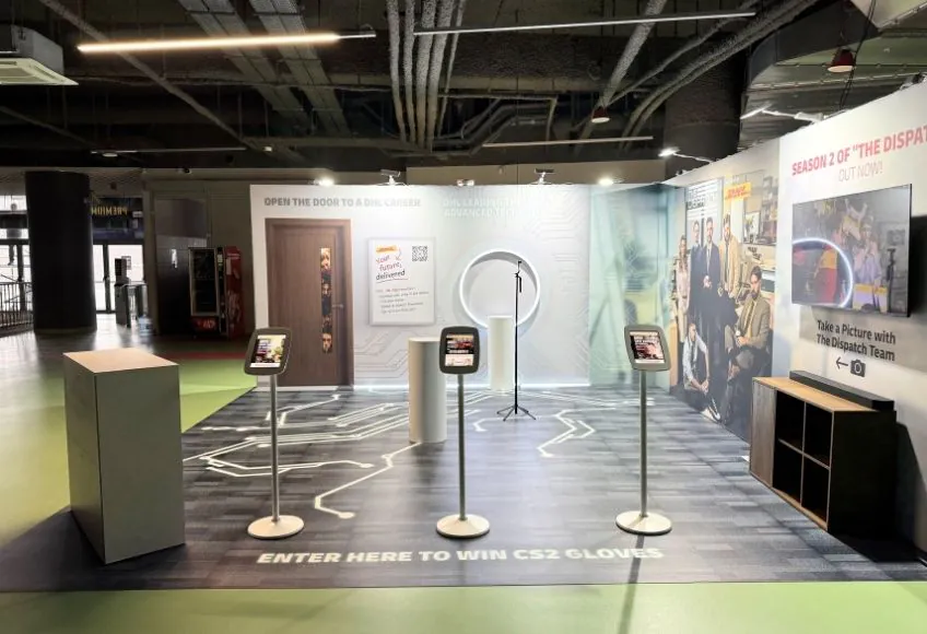 10x20 trade show booth with meeting area and storage room
