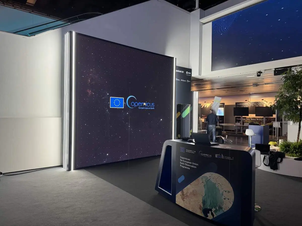 Messe Frankfurt build-up in Frankfurt by an exhibition stand builder in Frankfurt with on-site installation coordination
