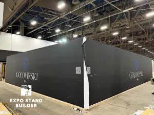 INDIVIDUELLER MESSESTAND MIT 180 QUADRATMETERN AUF DER COVERINGS IN LAS VEGAS 51