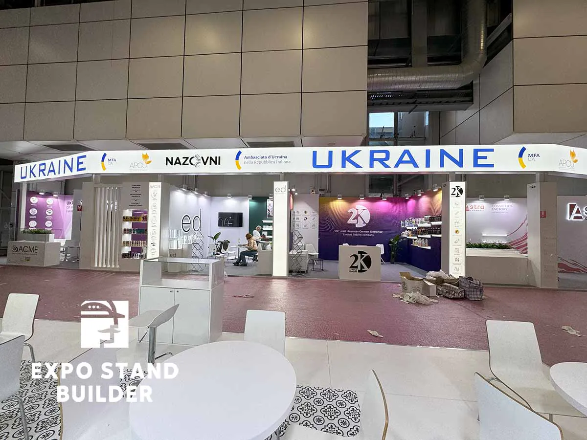 ukrainischer nationenpavillon auf der fiera in bologna