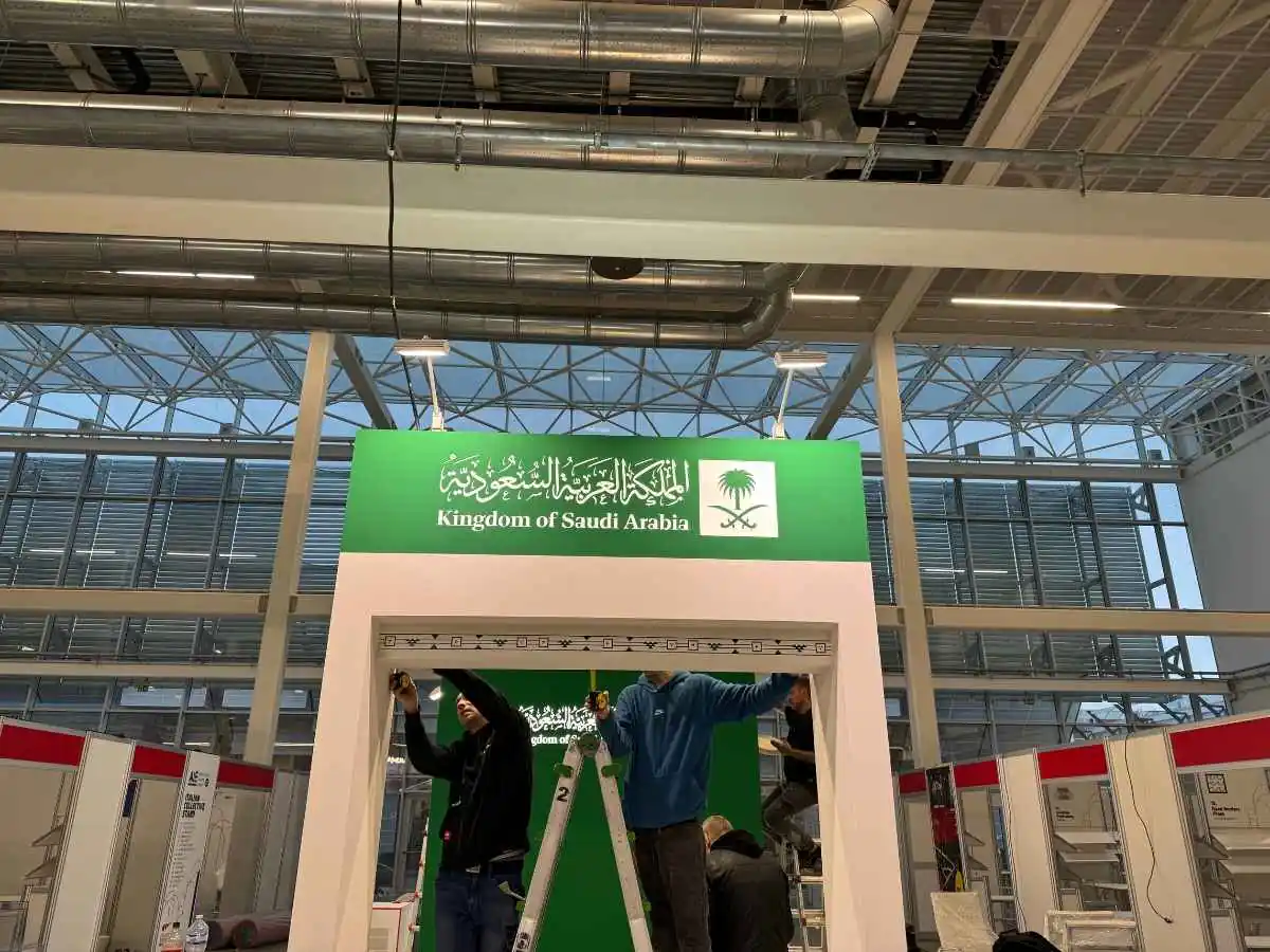 Brussels Expo stand installation in Brussels with logistics coordination by a stand contractor