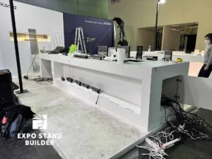 INDIVIDUELLER MESSESTAND AUF DER LIGHT + BUILDING IN FRANKFURT 21