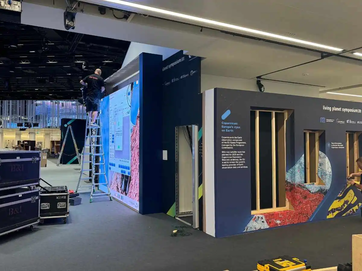 Brussels Expo build-up in Brussels by an exhibition stand builder in Brussels with transport and dismantling coordination