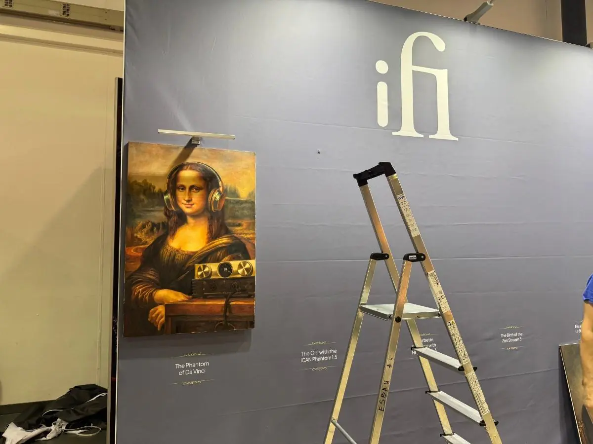 Stand installation at Santa Clara Convention Center with on-site coordination by an exhibition stand builder in Santa Clara