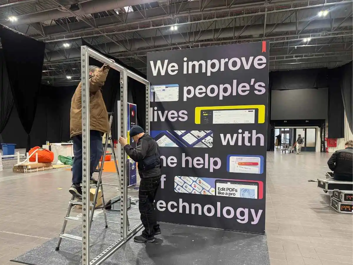 BITEC Bangkok stand installation by an exhibition stand builder in Bangkok with on-site logistics coordination
