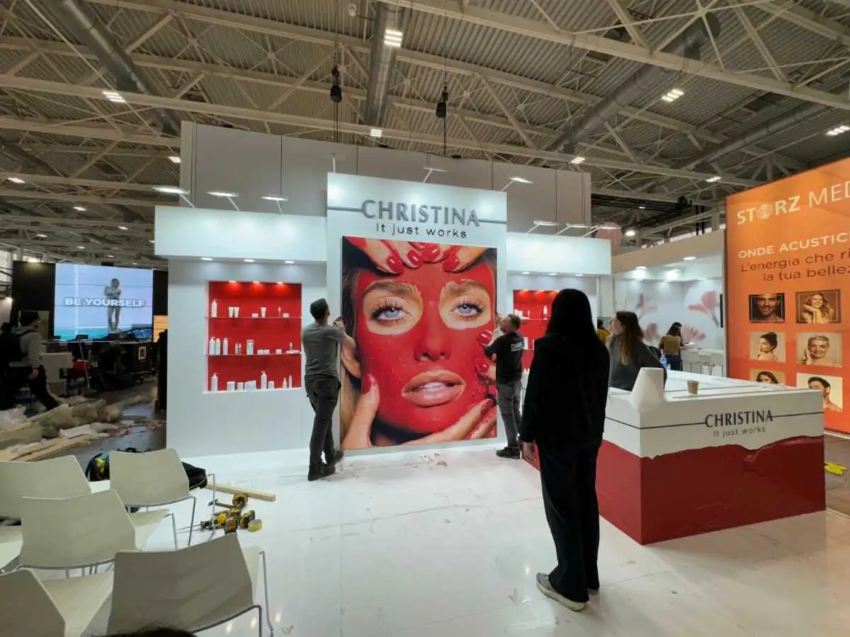 Brussels Expo stand installation with transport and dismantling coordination by an exhibition stand builder in Brussels