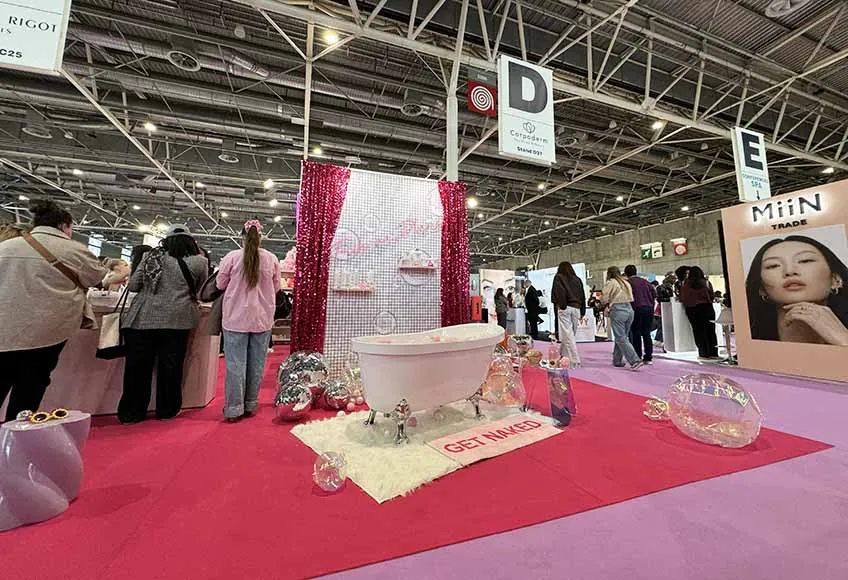 exhibition stand flooring