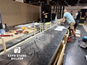 INDIVIDUELLER MESSESTAND MIT 180 QUADRATMETERN AUF DER COVERINGS IN LAS VEGAS 62