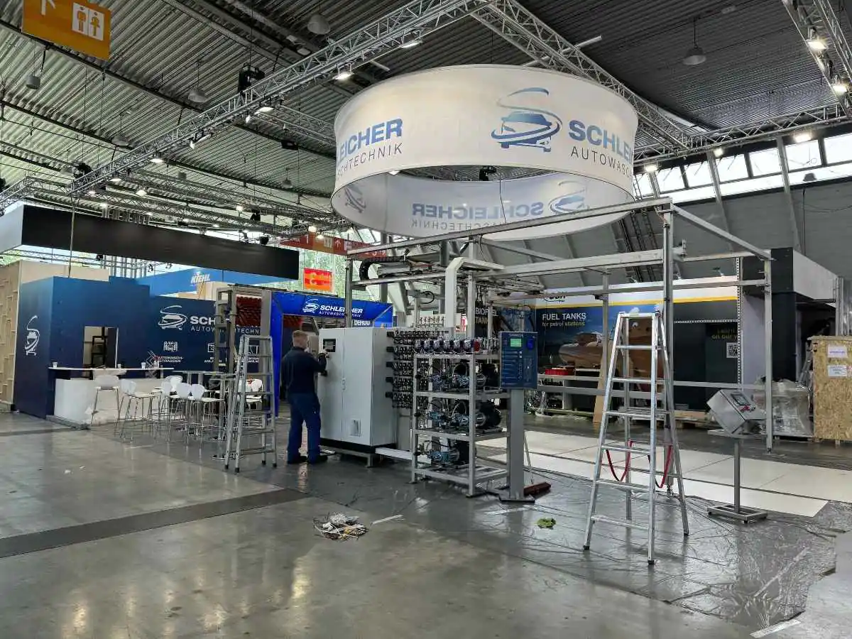 Messe Stuttgart build-up with exhibition stand contractor in Stuttgart handling transport and dismantling