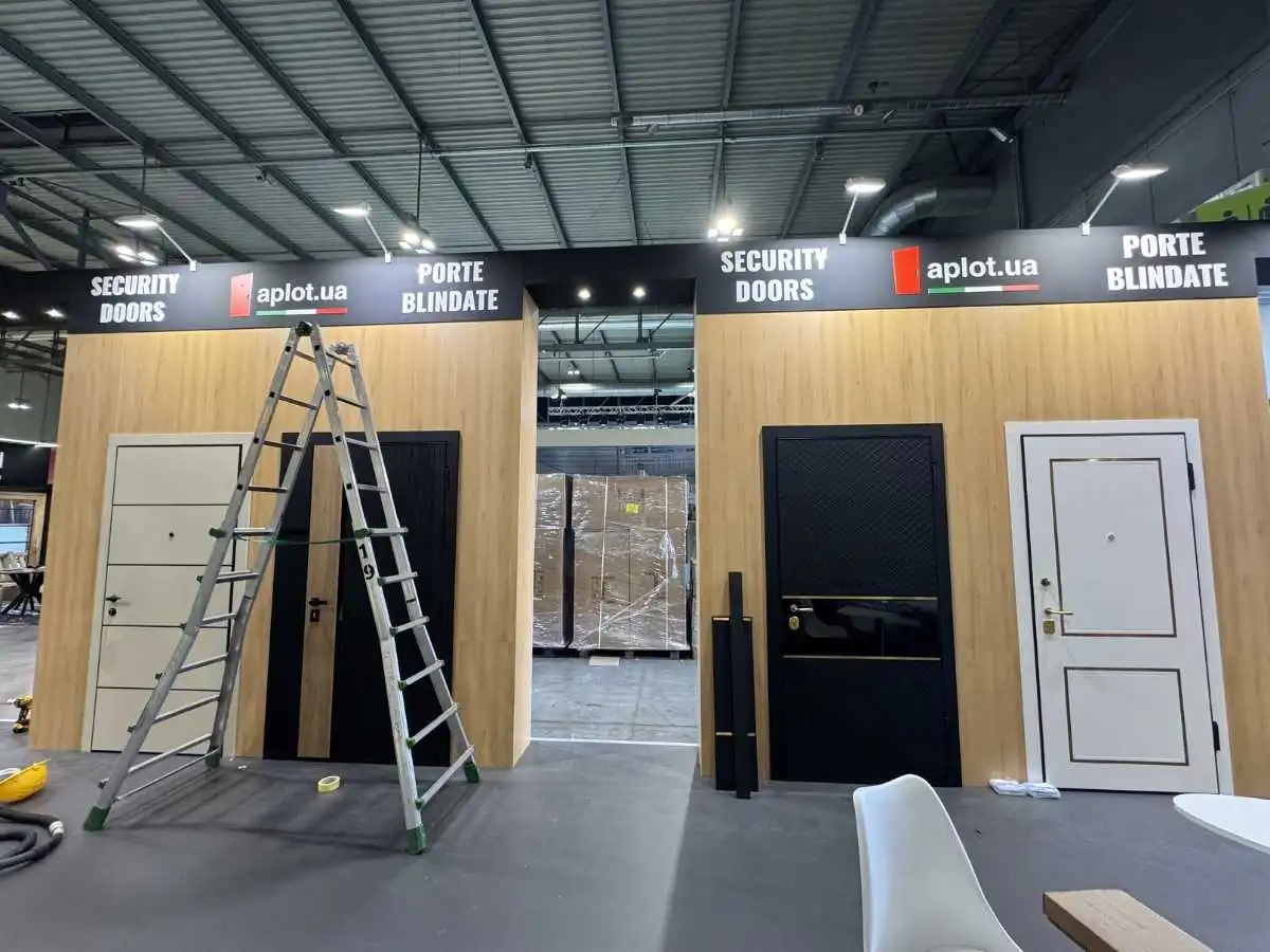 Messe Frankfurt build-up in Frankfurt with transport and dismantling coordination by a stand contractor