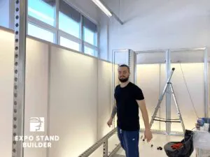 ВЫСТАВОЧНЫЙ СТЕНД РАЗМЕРОМ 300 м² ДЛЯ HADDAD BRANDS 102