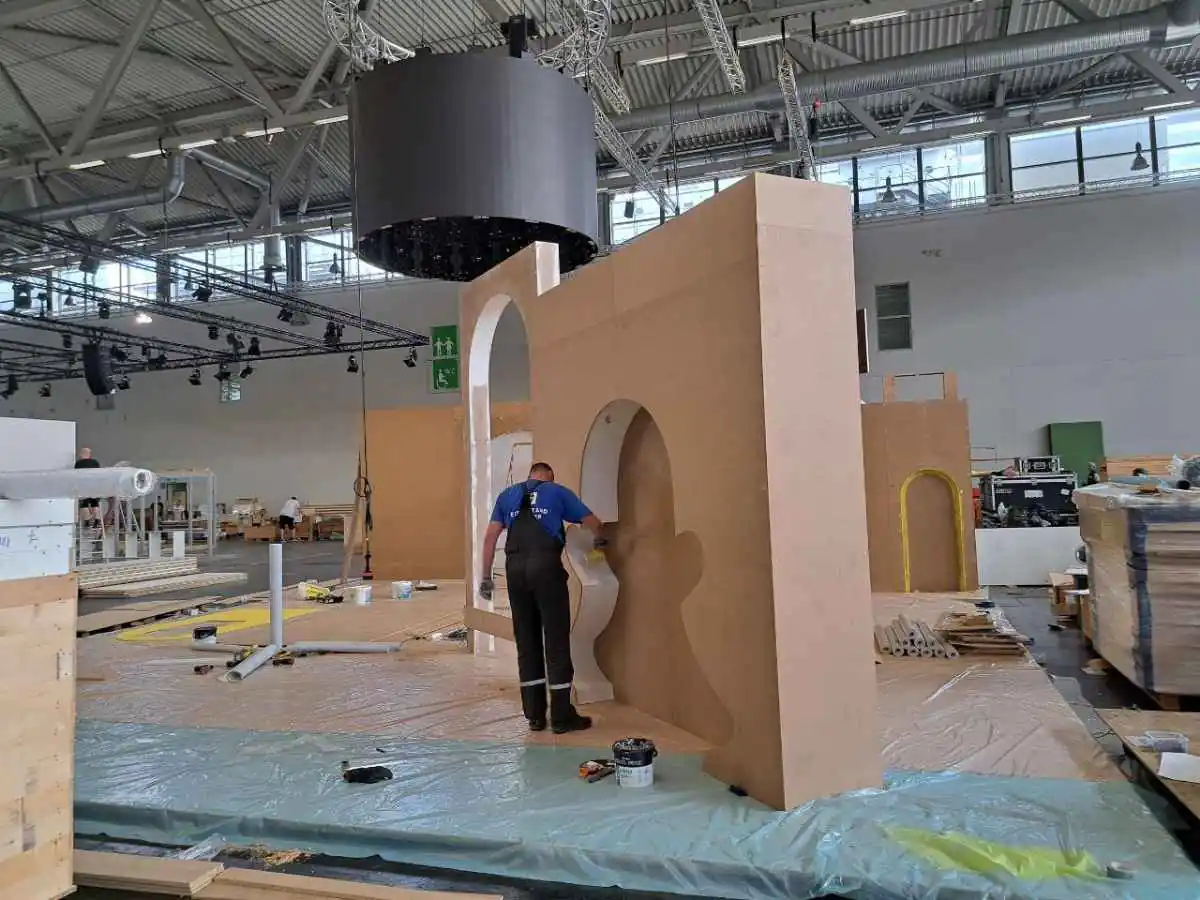 Stand installation at Messe Augsburg in Augsburg with on-site coordination by a stand contractor