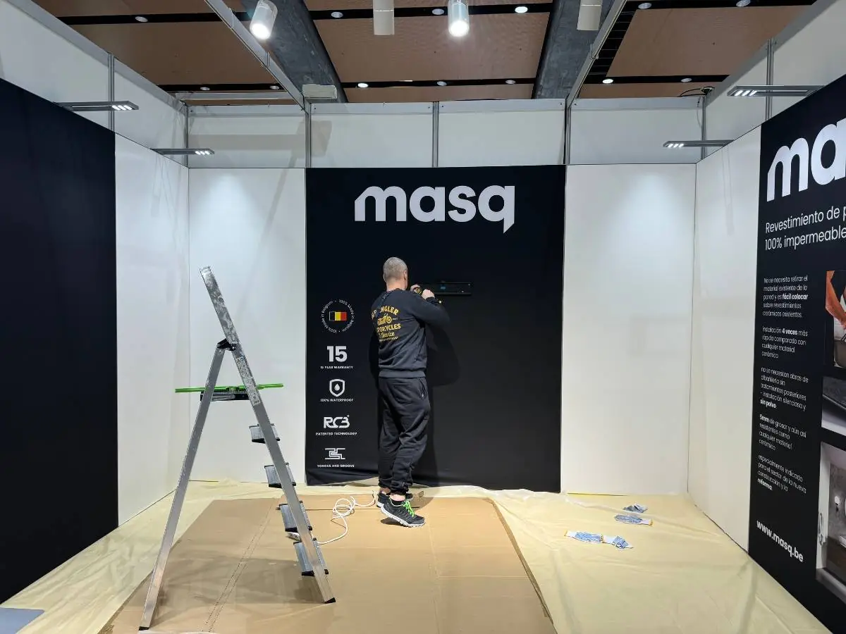 Stand installation at ROMEXPO in Bucharest by an exhibition stand contractor with on-site coordination