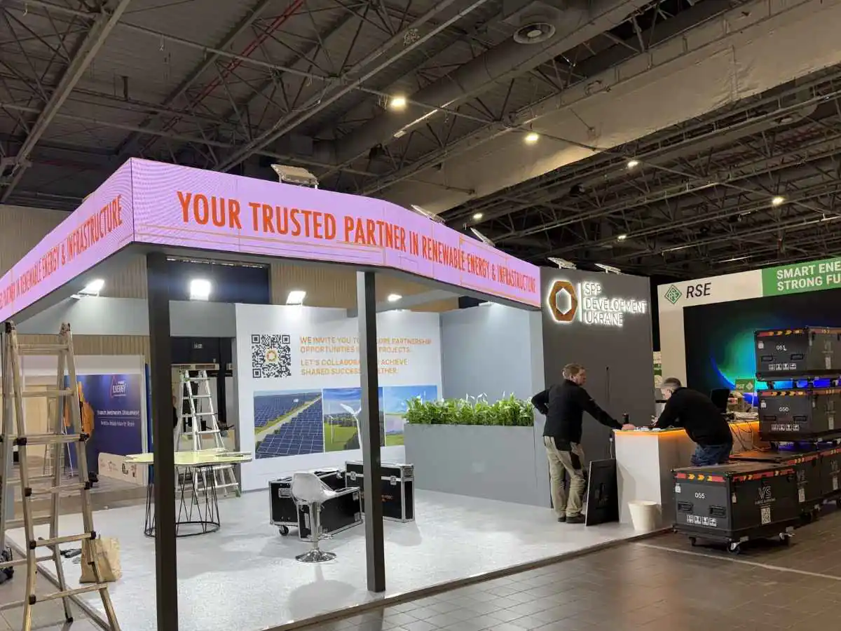 Stand installation at Messe Frankfurt in Frankfurt am Main with on-site coordination by a stand contractor