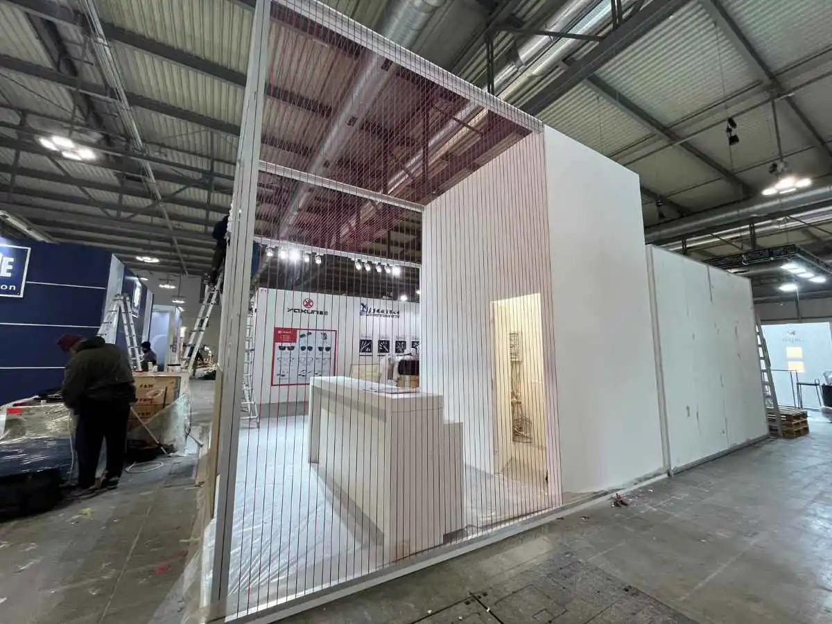 Paris Nord Villepinte installation by an exhibition stand builder in Paris with build-up logistics and on-site coordination