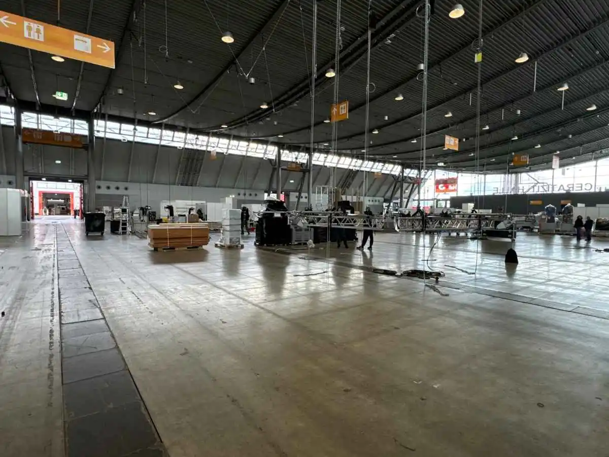 Stand installation at NürnbergMesse in Nuremberg with transport and dismantling coordination by a stand contractor