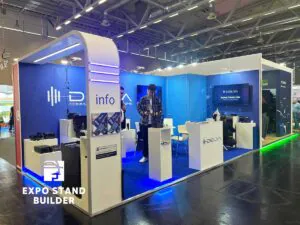 INDIVIDUELL ANGEPASSTER MODULARER MESSESTAND AUF DER PMREXPO 20