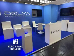 INDIVIDUELL ANGEPASSTER MODULARER MESSESTAND AUF DER PMREXPO 41