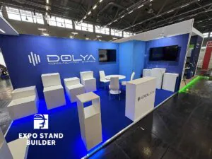 INDIVIDUELL ANGEPASSTER MODULARER MESSESTAND AUF DER PMREXPO 50