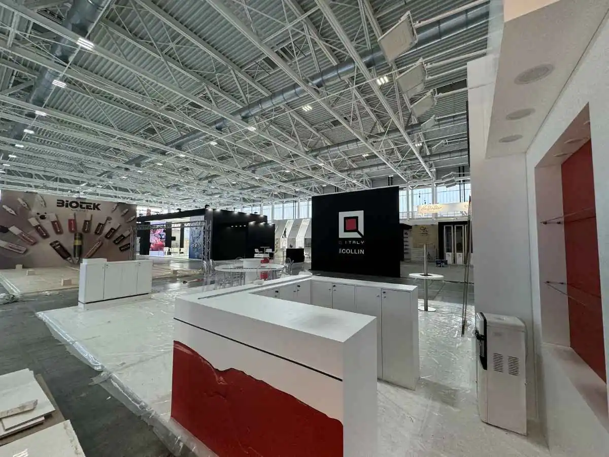 Messe Düsseldorf stand build-up in Dusseldorf by an exhibition stand builder in Dusseldorf with logistics coordination