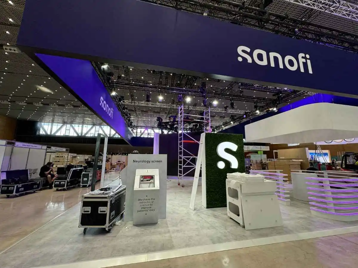 Stand installation at Messe Frankfurt in Frankfurt am Main with on-site coordination by a stand contractor