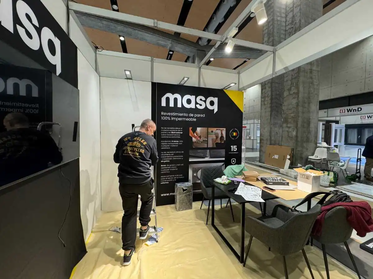 Stand installation at Pordenone Fiere by an exhibition stand builder in Pordenone with build-up logistics support