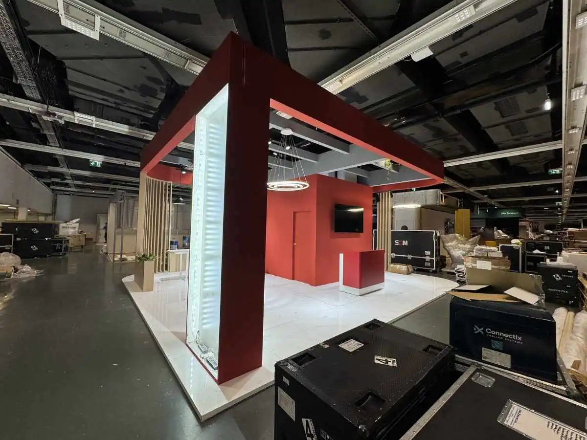 LVCC build-up in Las Vegas with on-site coordination by an exhibition stand builder in Las Vegas