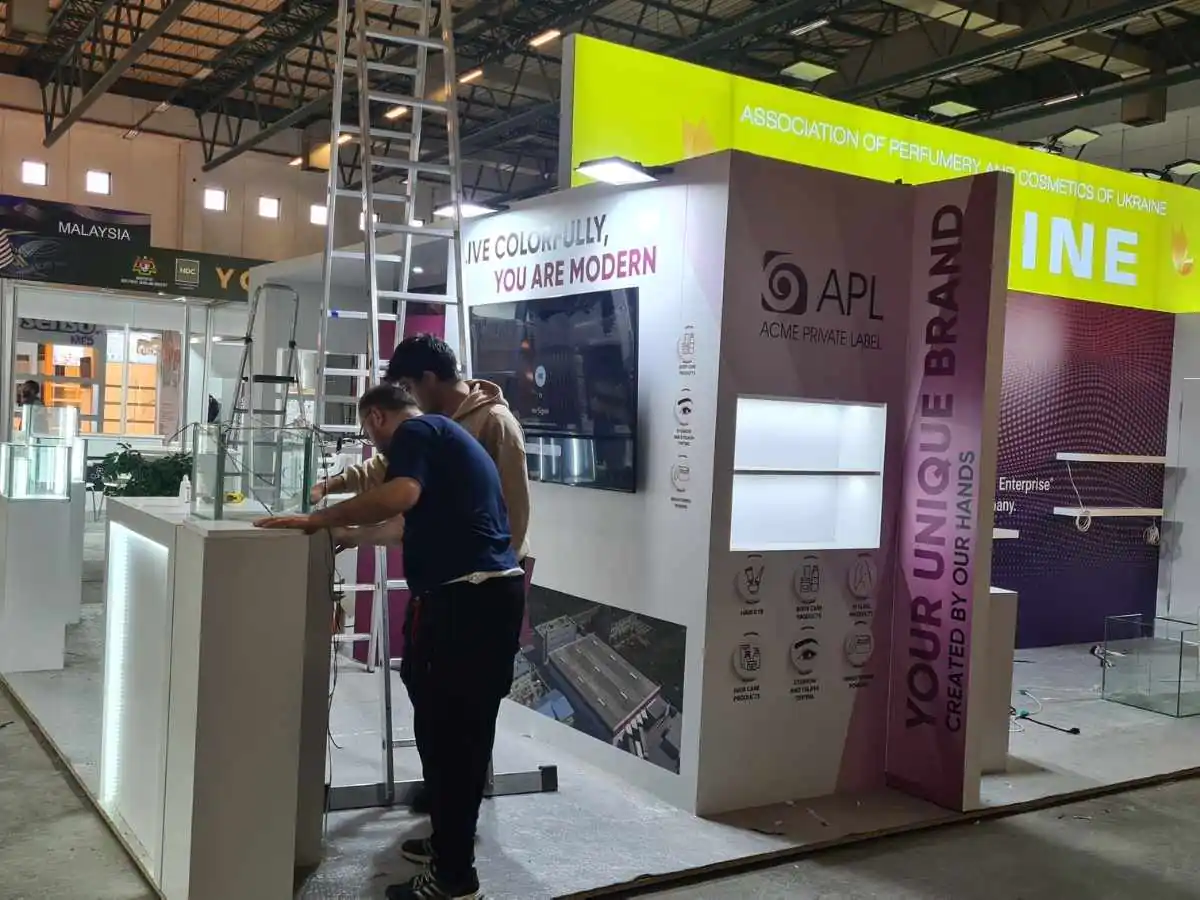 Fiera Milano City build-up in Milan with exhibition stand contractor coordination and installation control