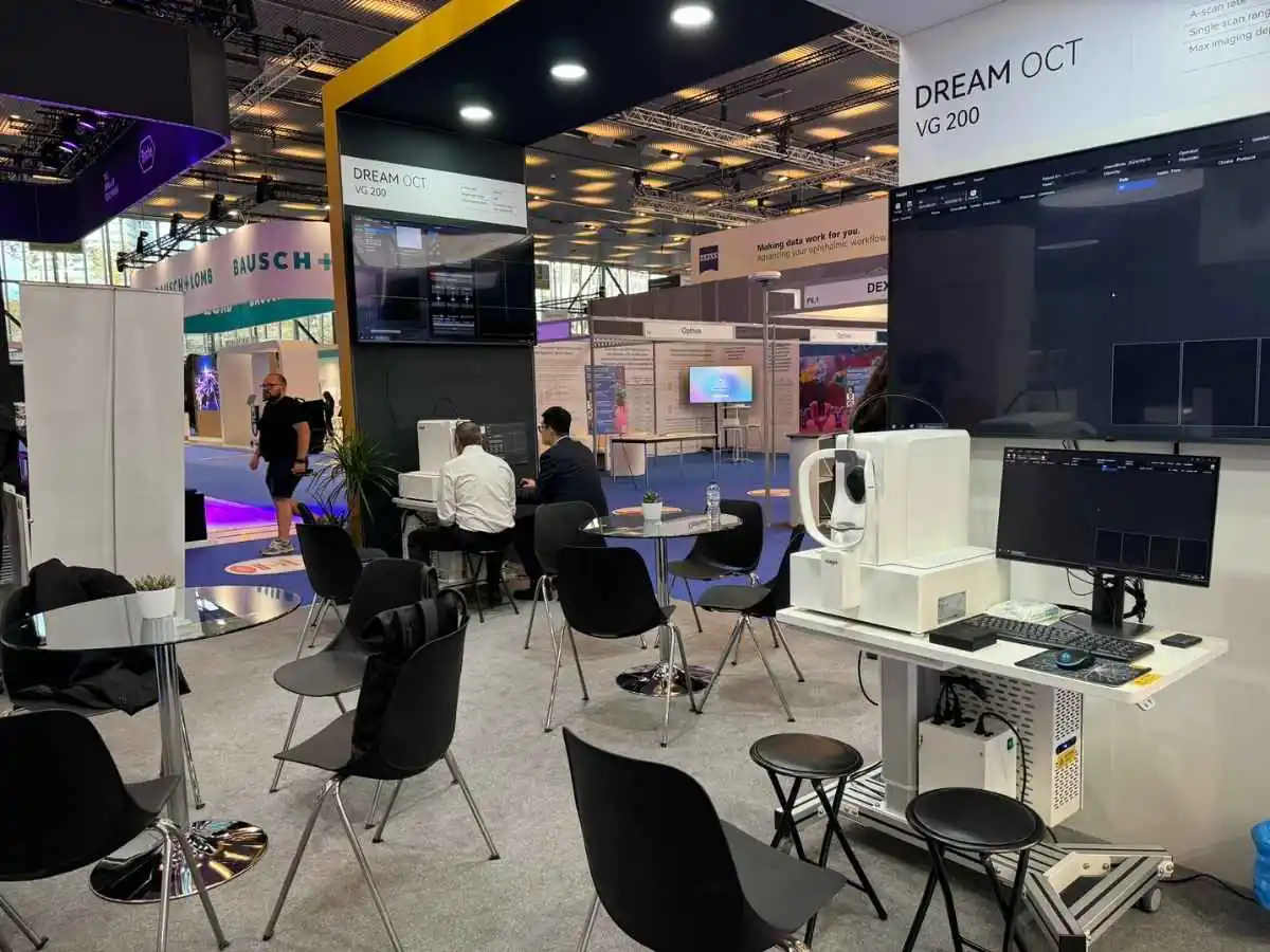 ExCeL London build-up for The Property Investor Show  2026 with on-site coordination by a stand contractor in London