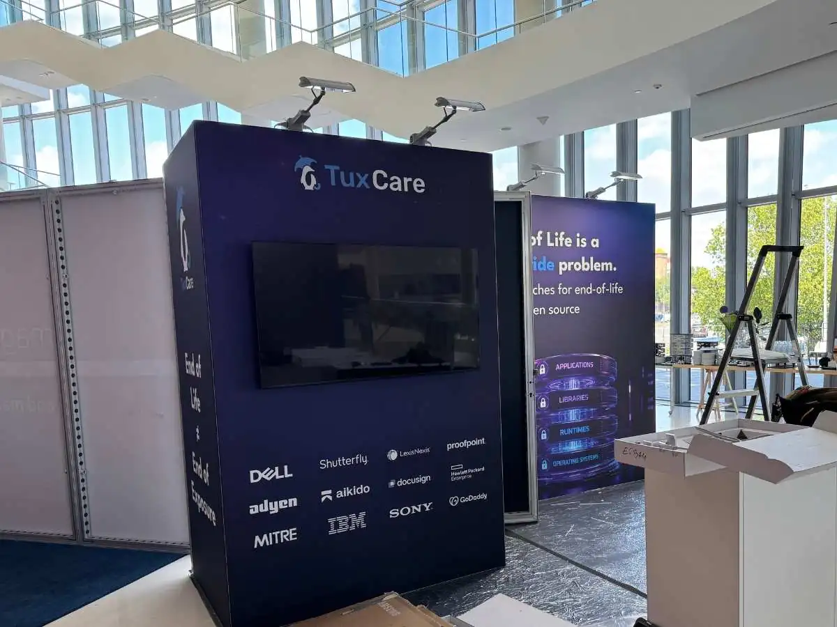 Installation at Istanbul Expo Center IFM in Istanbul with on-site coordination by a stand contractor