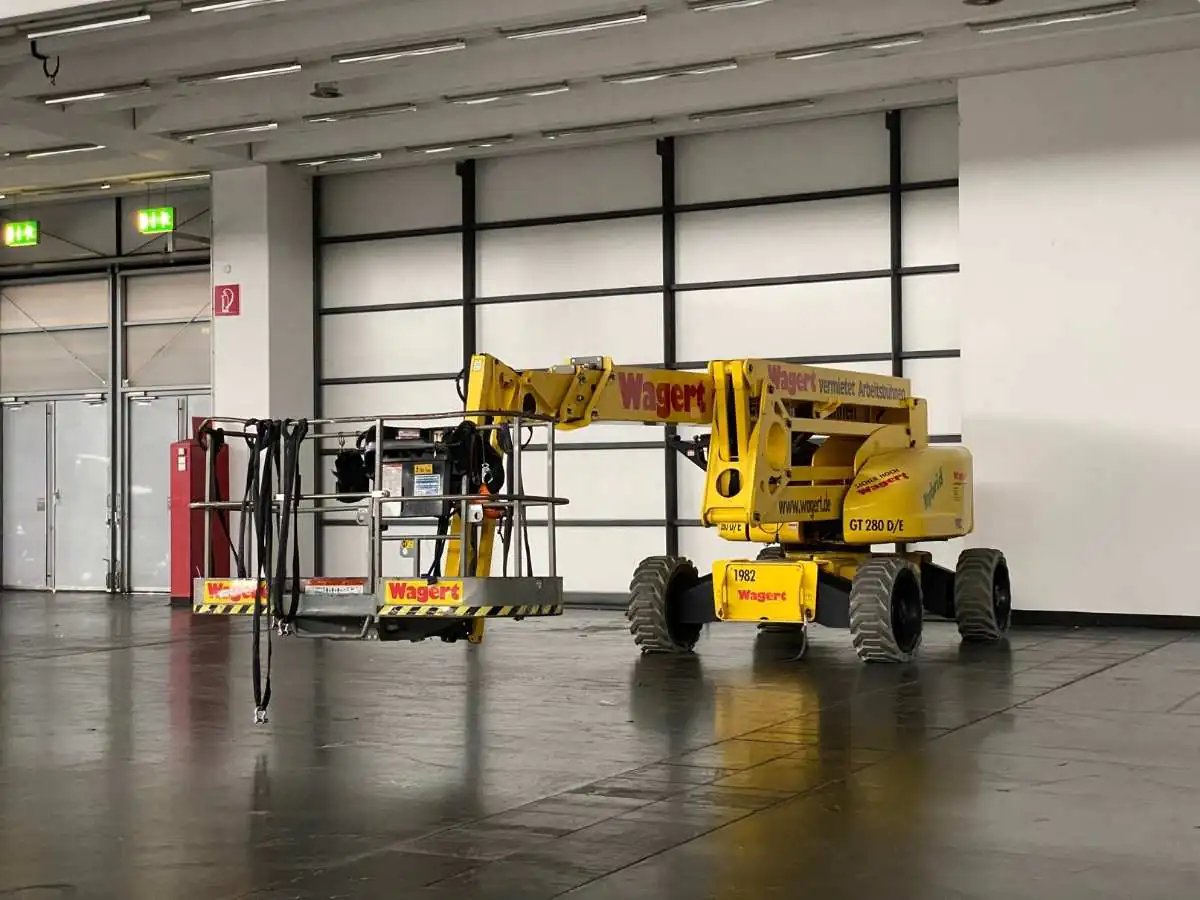 Brno Exhibition Centre build-up for PYROS  2027 with on-site coordination and installation control
