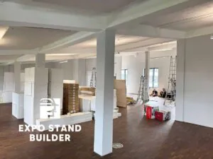 DESIGN UND BAU EINES TEMPORÄREN SHOWROOMS IN DÜSSELDORF FÜR DEN EINZELHANDEL 141