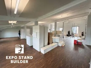 DESIGN UND BAU EINES TEMPORÄREN SHOWROOMS IN DÜSSELDORF FÜR DEN EINZELHANDEL 142