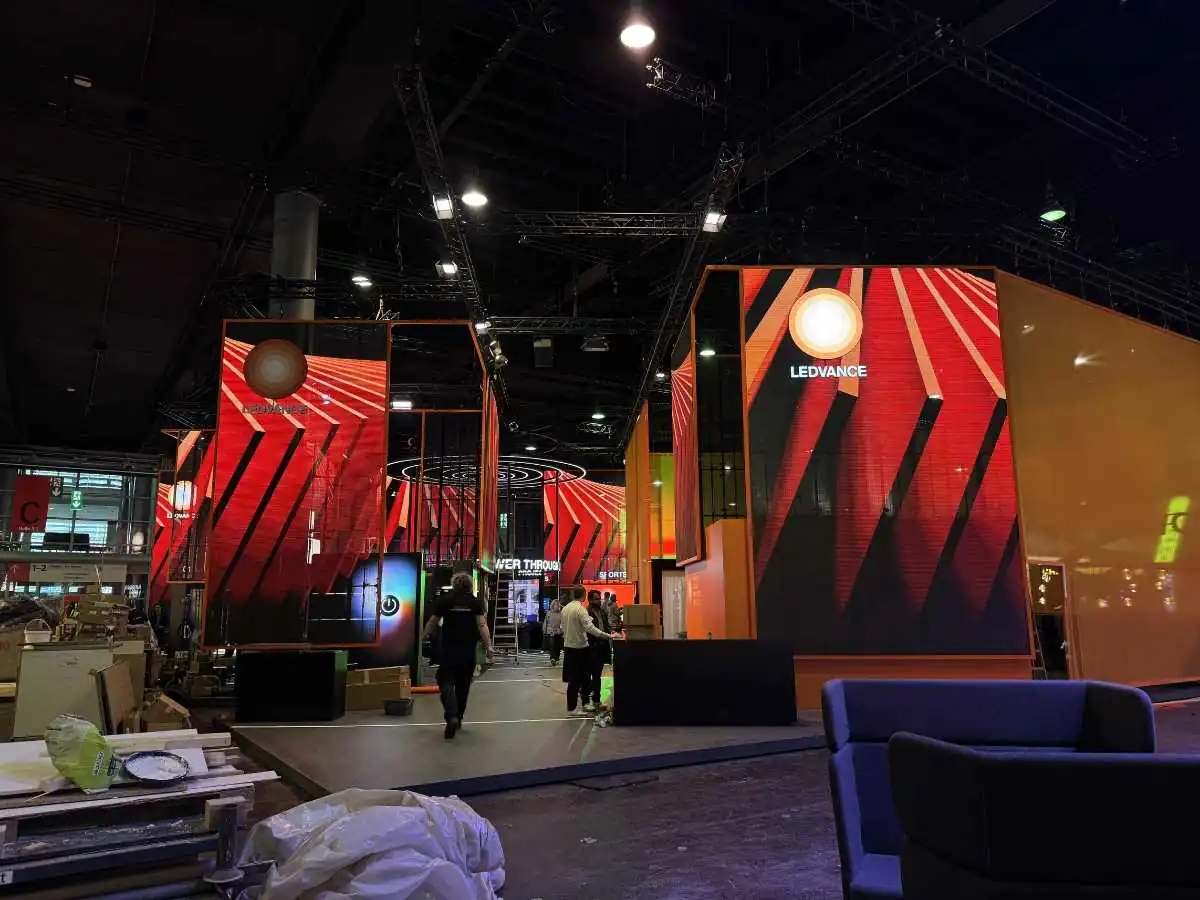 Moscone Center stand installation in San Francisco with approval and logistics coordination