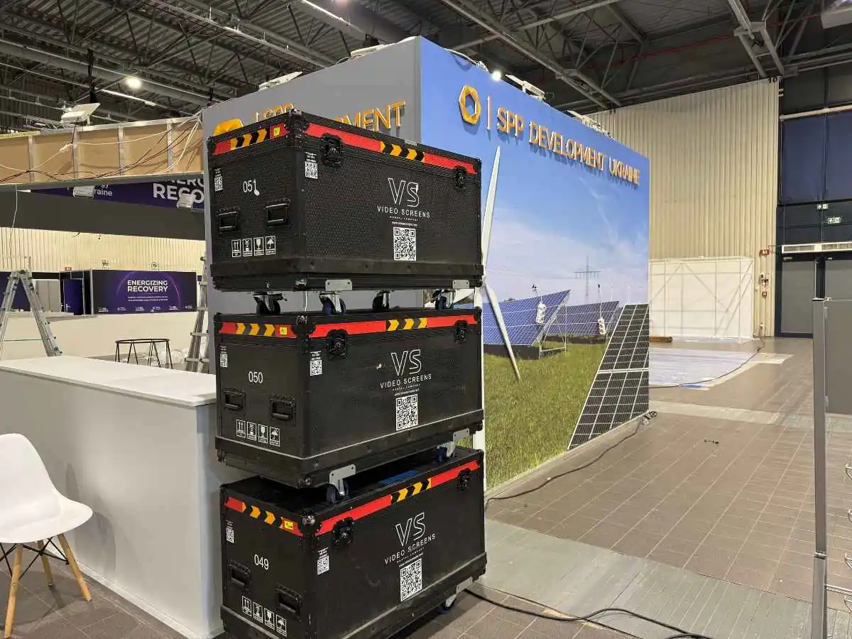Pordenone Fiere build-up in Pordenone with exhibition stand contractor coordination and approval handling