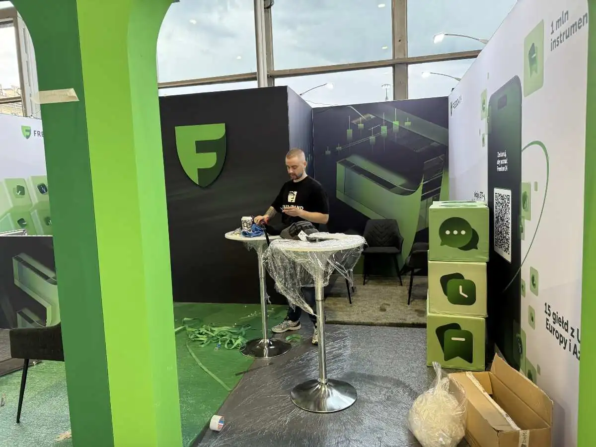 Messe Stuttgart build-up in Stuttgart with installation coordination by an exhibition stand contractor