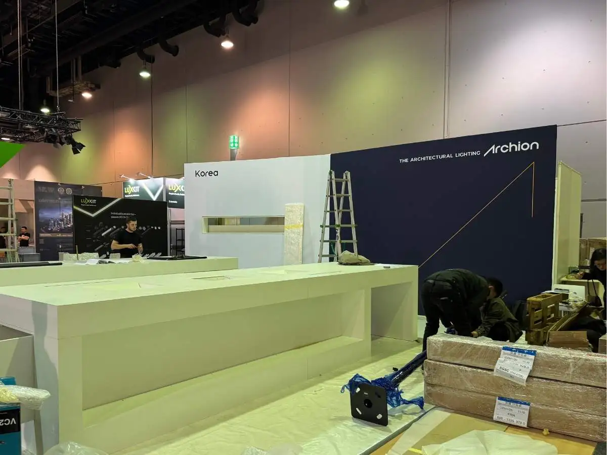 Targi Kielce stand installation in Kielce with on-site coordination by an exhibition stand builder