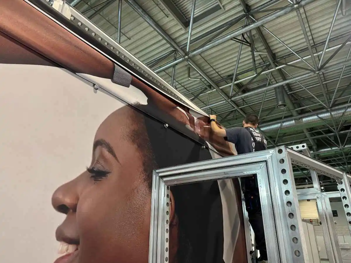Targi Kielce build-up by an exhibition stand builder in Kielce with logistics coordination and venue approvals