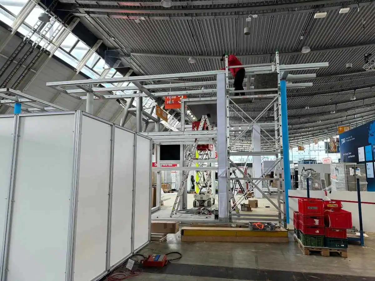 Indiana Convention Center stand build-up in Indianapolis with transport and dismantling coordination
